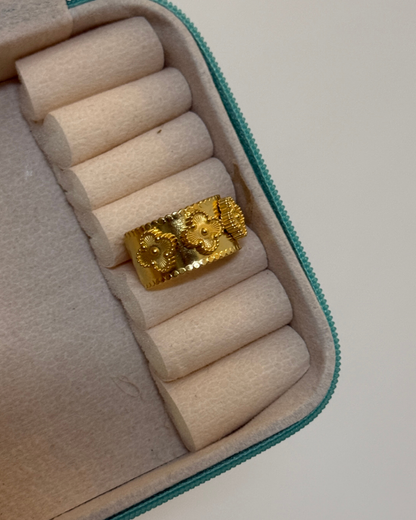 Clover Ring - 22k gold plated