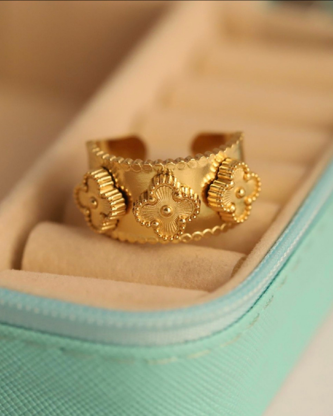 Clover Ring - 22k gold plated