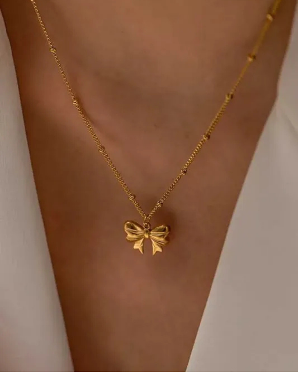 Bow Necklace