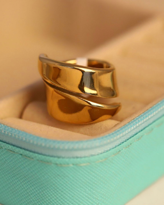 Mithravel Ring - 22k gold plated