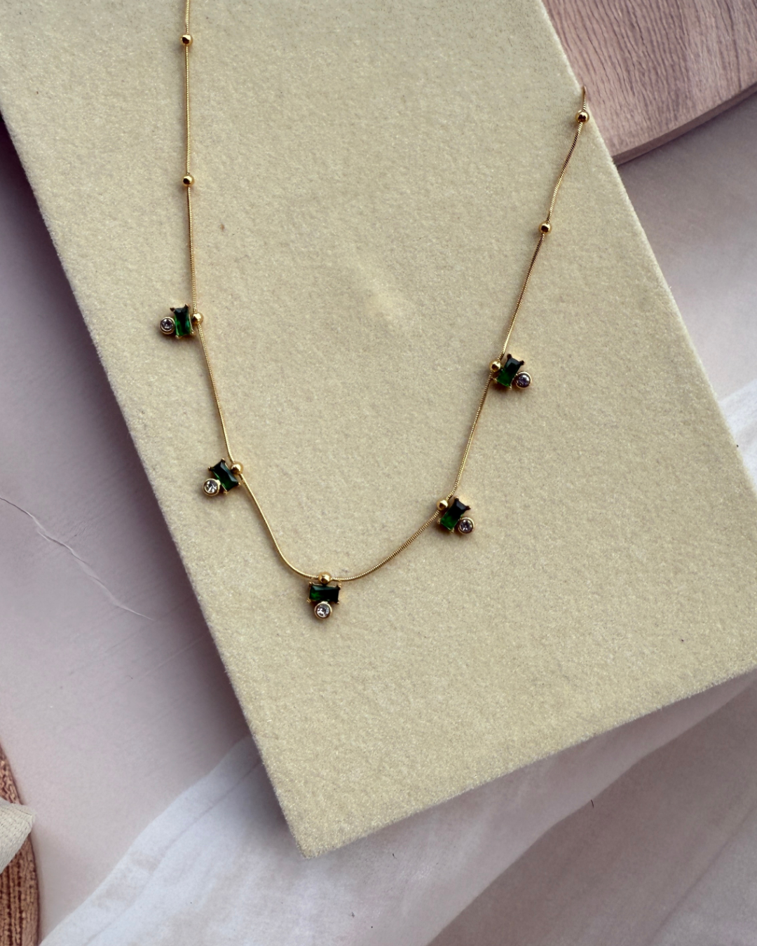 Premium Emerald Green Spread head