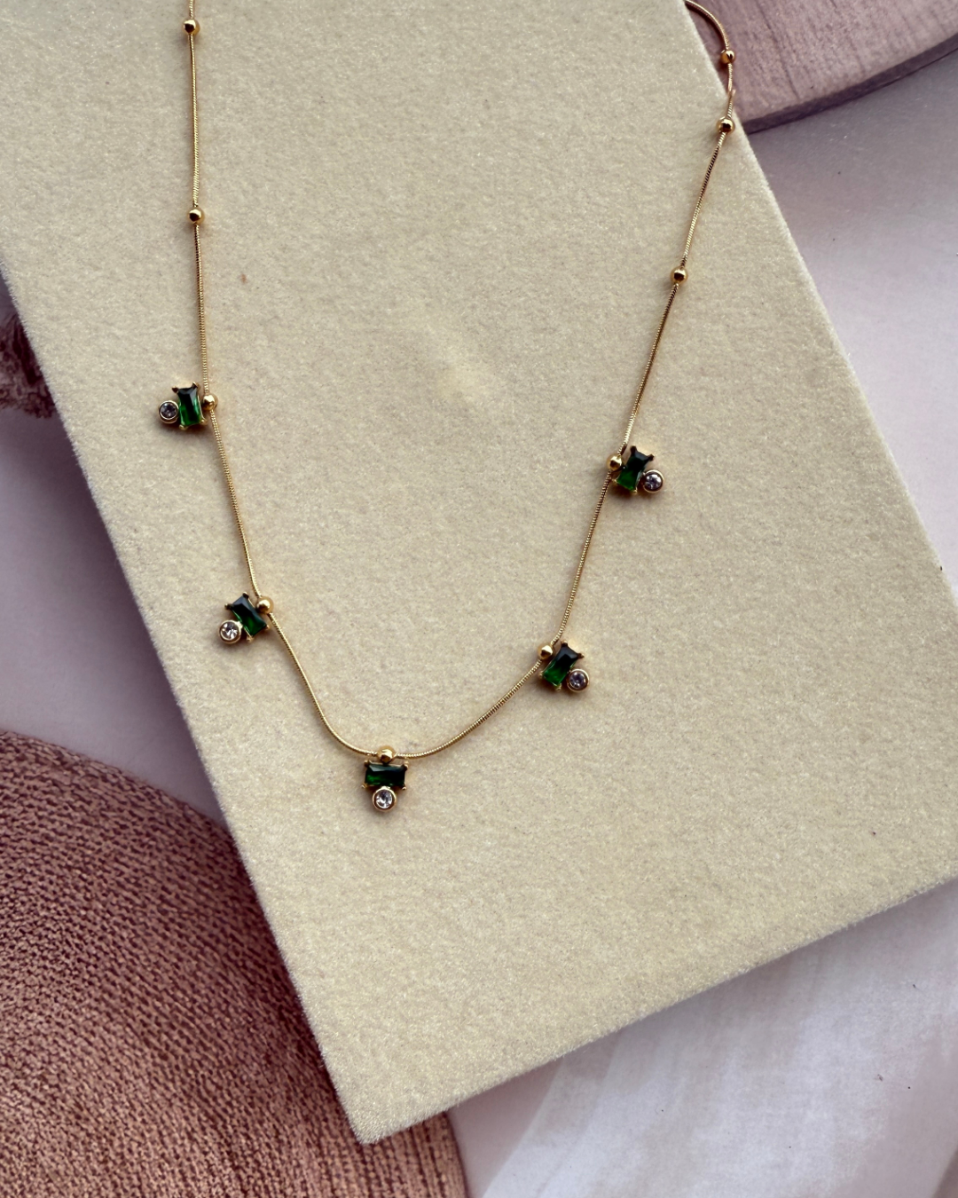 Premium Emerald Green Spread head