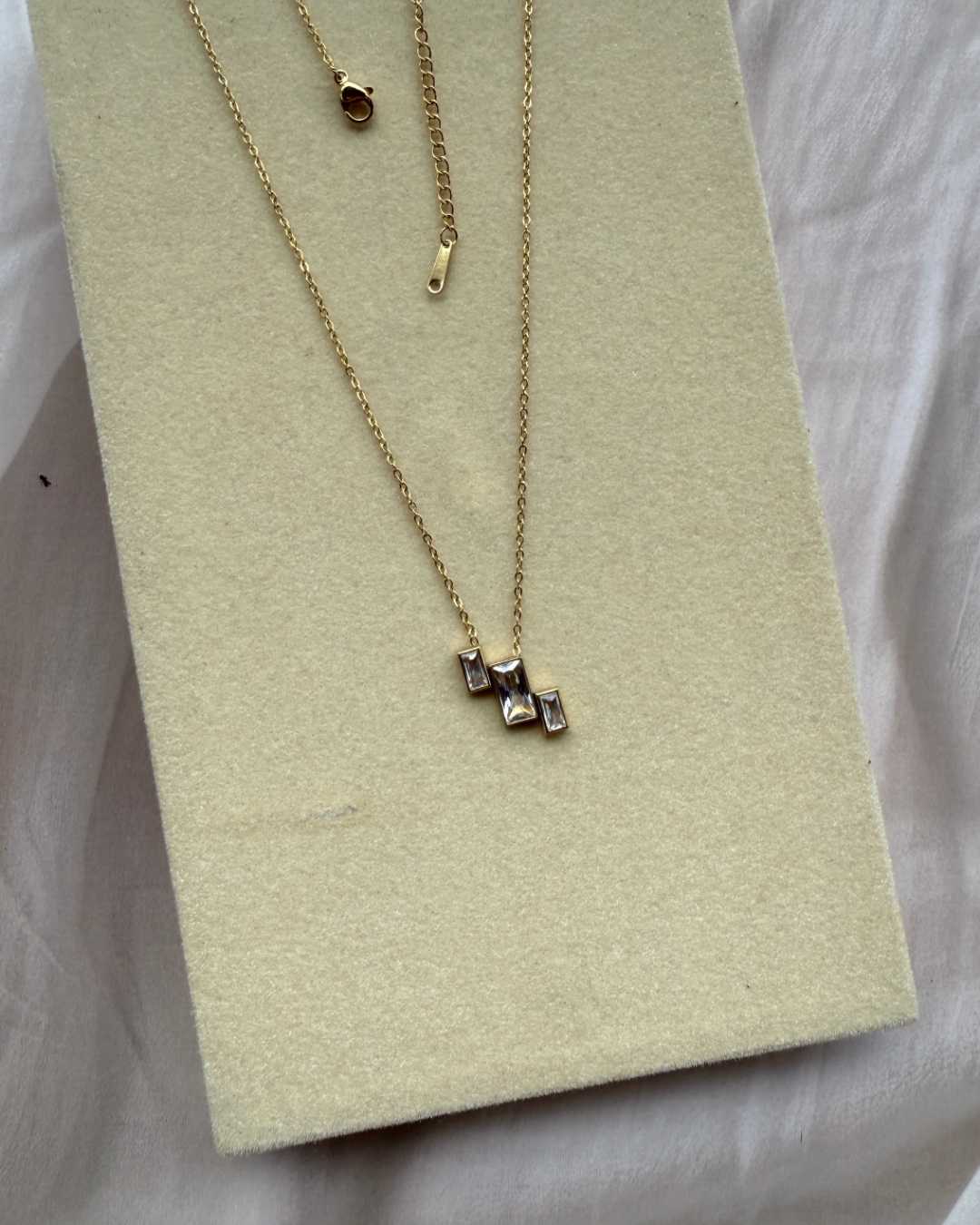 White Stone Premium Neck chain