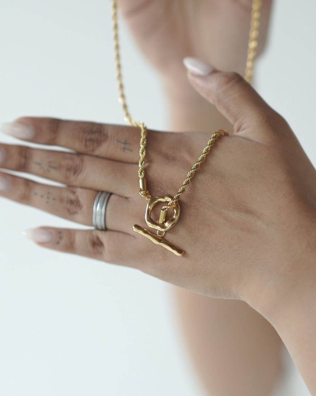 Buckle Necklace – for everyday elegance that lasts