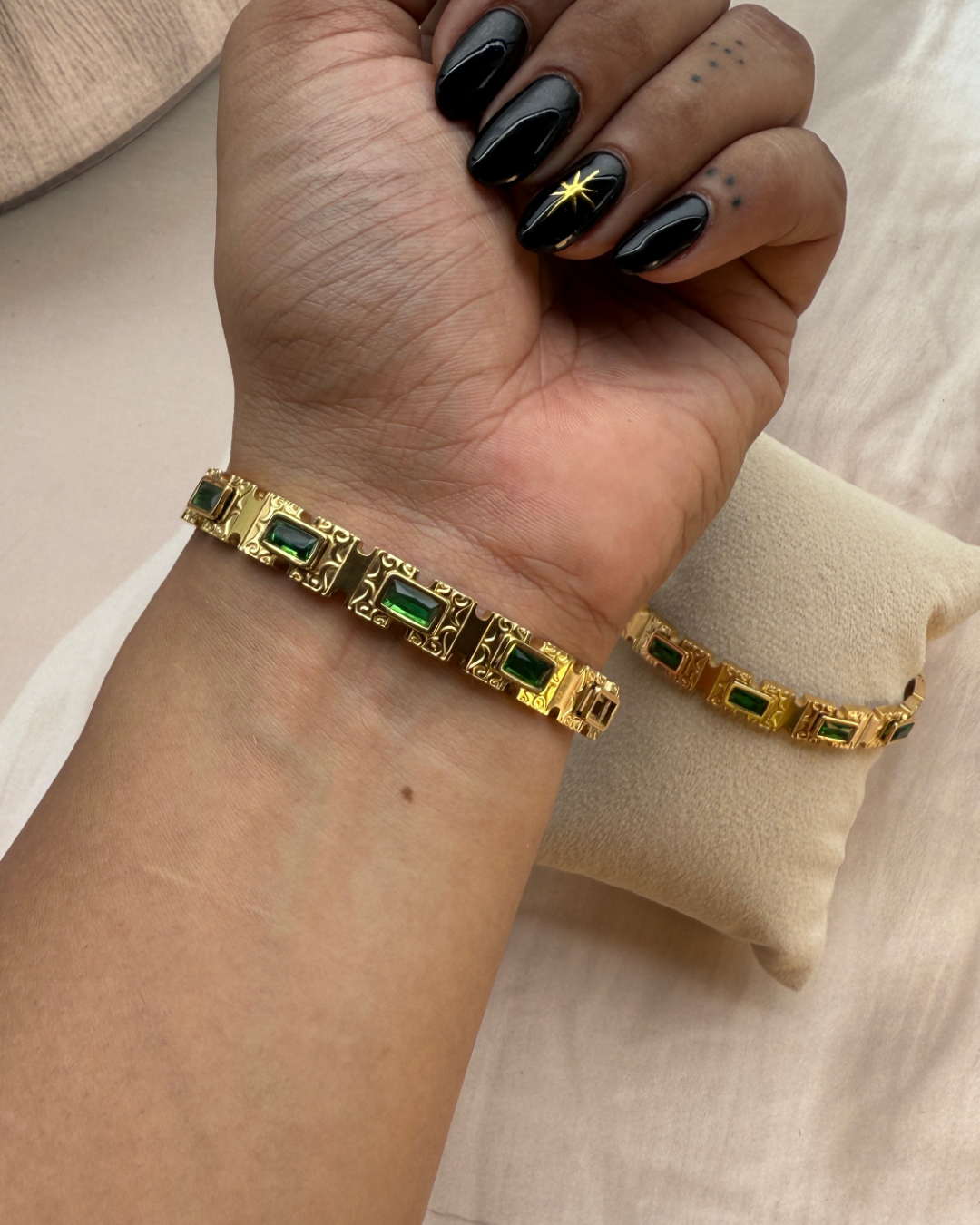 Emerald Stone Kada