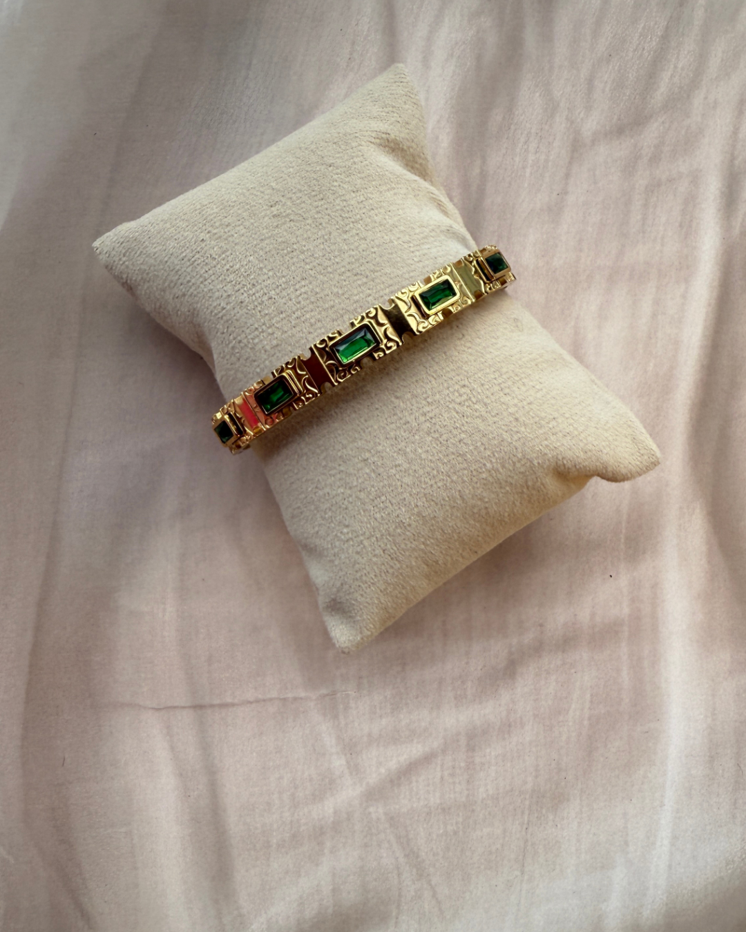 Emerald Stone Kada