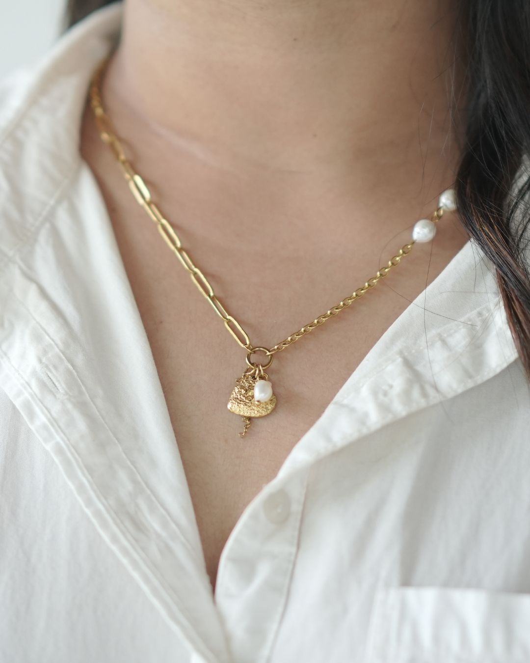 Natural Pearl Heart Shaped Pendant Necklace