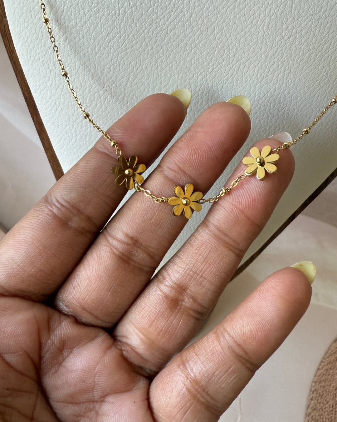 3 Flower Chain