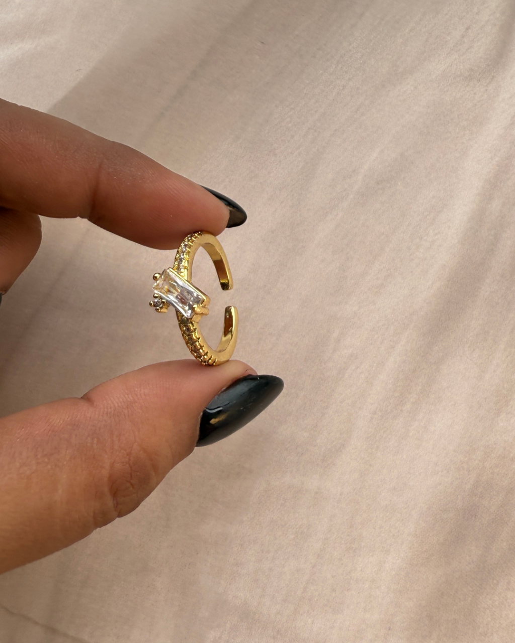 White single stone ring