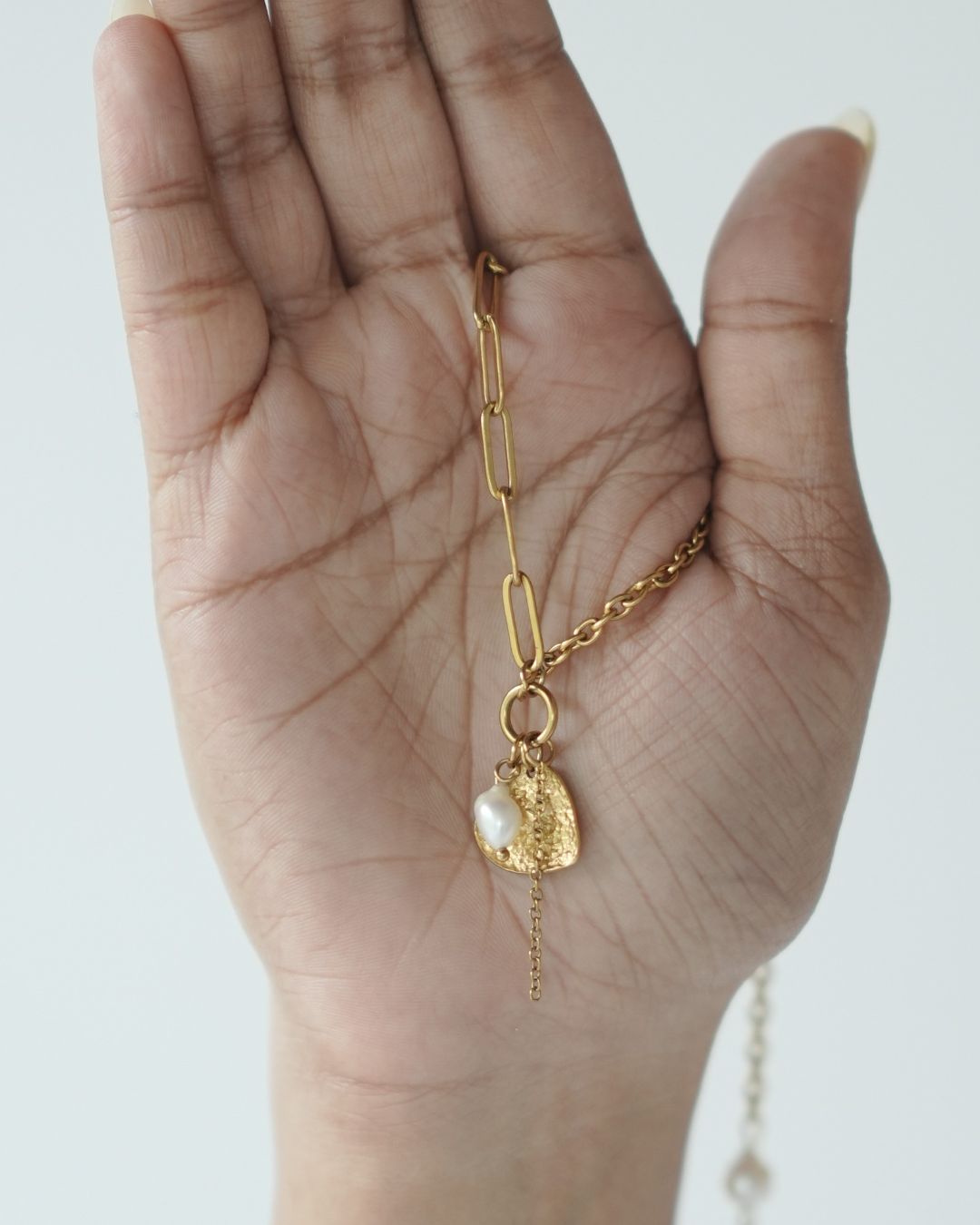 Natural Pearl Heart Shaped Pendant Necklace