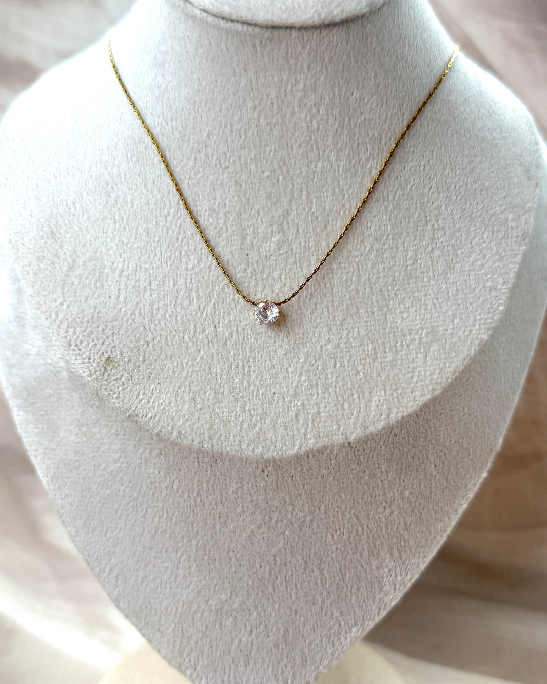 Delicate Solitaire